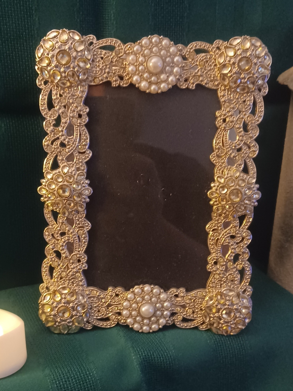 Ornate Gold Pearl-Accent Picture Frame - Classic